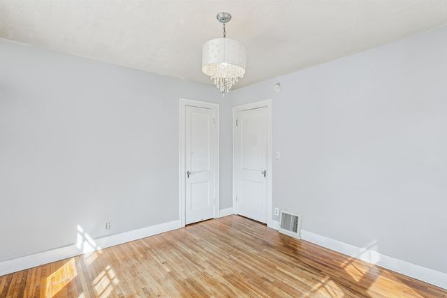 549 N Fountain St, Wichita, KS 67208