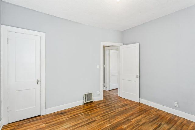 549 N Fountain St, Wichita, KS 67208