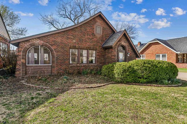 549 N Fountain St, Wichita, KS 67208