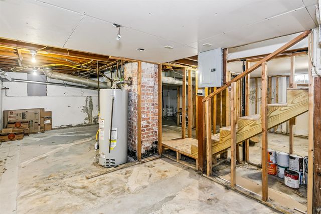 549 N Fountain St, Wichita, KS 67208