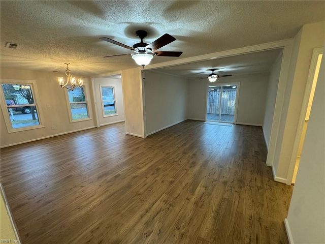 3516 Champlain LN, Virginia Beach, VA 23452