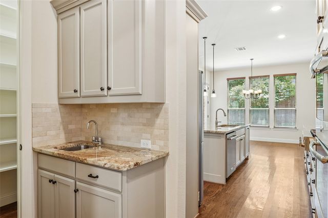 1225 Huron Drive, Grapevine, TX 76051