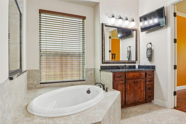 1225 Huron Drive, Grapevine, TX 76051
