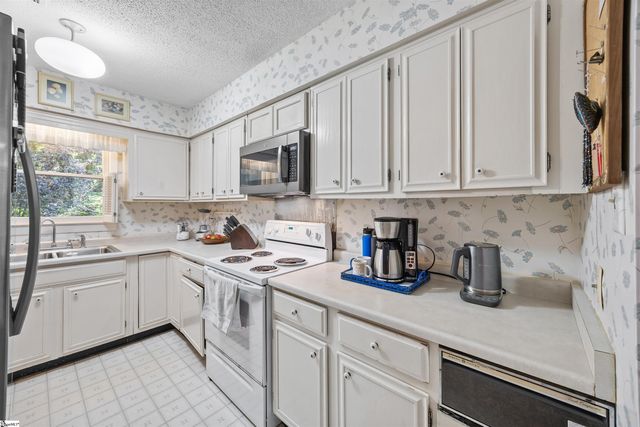135 Ingleoak Lane, Greenville, SC 29615