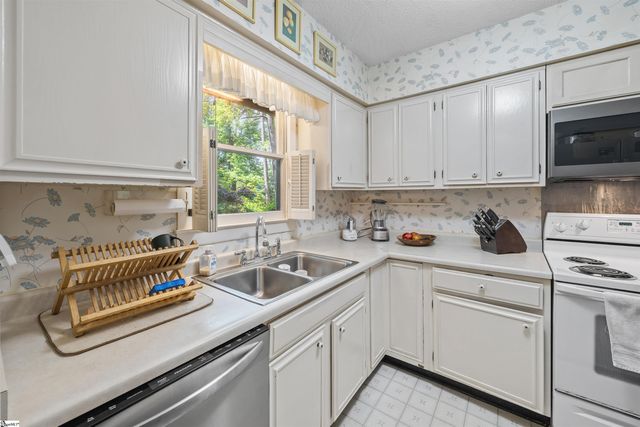 135 Ingleoak Lane, Greenville, SC 29615