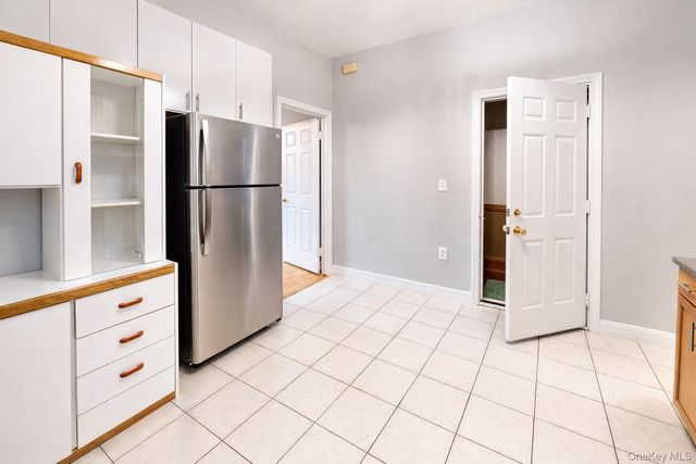 787 Woodward Avenue 2L, Ridgewood, NY 11385