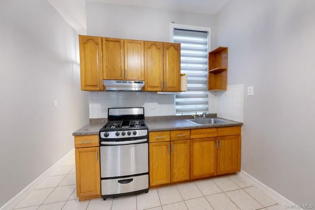 787 Woodward Avenue 2L, Ridgewood, NY 11385