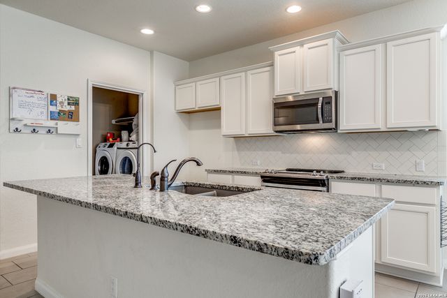 7726 Northmoon, San Antonio, TX 78249