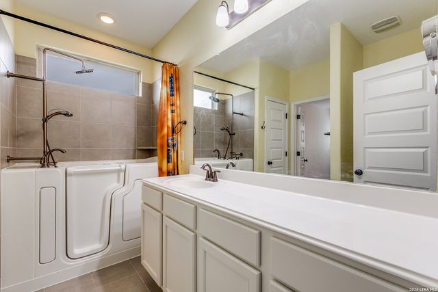 7726 Northmoon, San Antonio, TX 78249