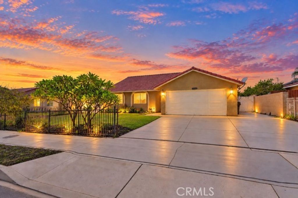 9730 Linden Avenue, Bloomington, CA 92316 — exterior