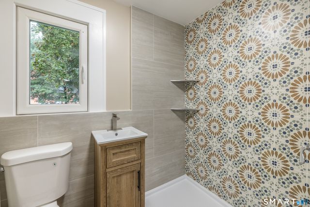 79 Evelyn Street, Stratford, CT 06615