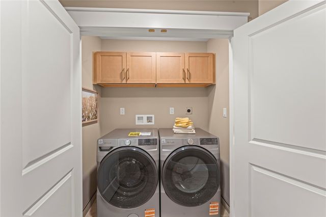 108 Anderson Station, Peters Twp, PA 15367