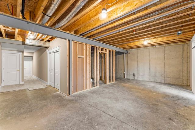 108 Anderson Station, Peters Twp, PA 15367