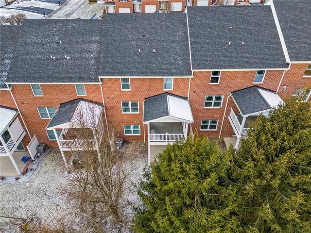 108 Anderson Station, Peters Twp, PA 15367