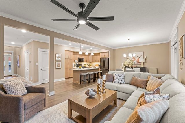 108 Anderson Station, Peters Twp, PA 15367