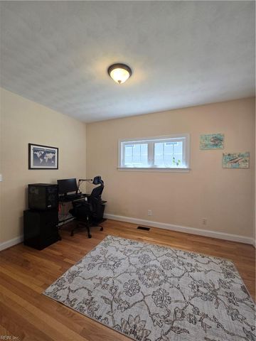 8626 Morwin ST, Norfolk, VA 23503