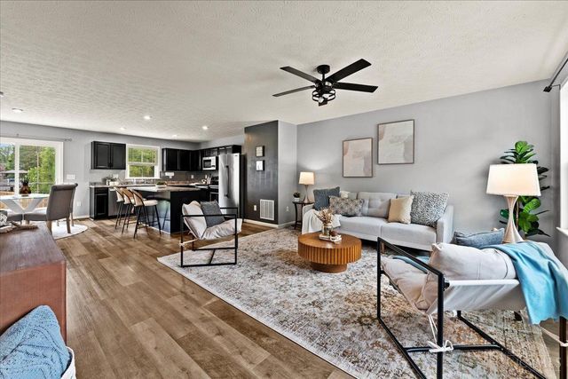 5517 Anne Marie Drive, Morrow, OH 45152