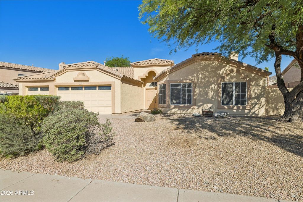 648 W MUIRWOOD Drive, Phoenix, AZ 85045 — exterior