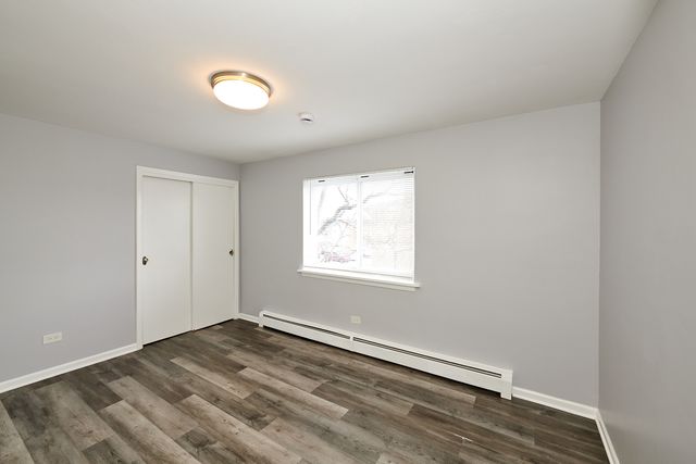 8805 Dee Road 2S, Des Plaines, IL 60016