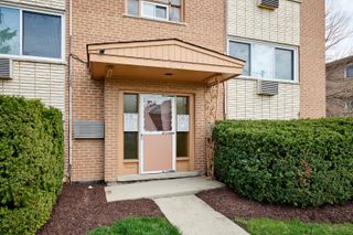 8805 Dee Road 2S, Des Plaines, IL 60016