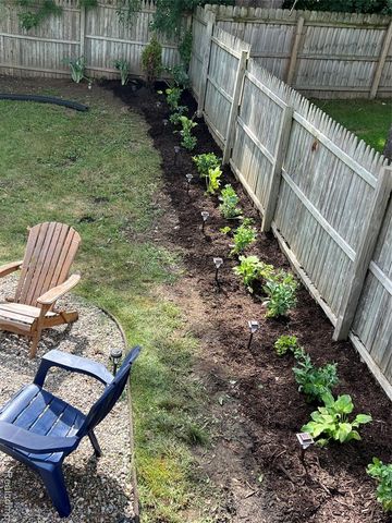 7093 Rolling Hills Drive, Waterford, MI 48327