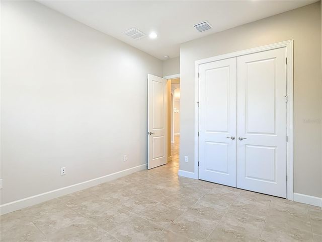 8613 GRAND ALBERATO ROAD, Tampa, FL 33647