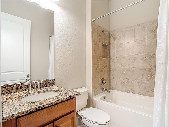 8613 GRAND ALBERATO ROAD, Tampa, FL 33647