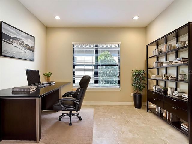 8613 GRAND ALBERATO ROAD, Tampa, FL 33647