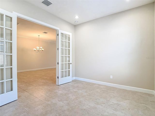 8613 GRAND ALBERATO ROAD, Tampa, FL 33647