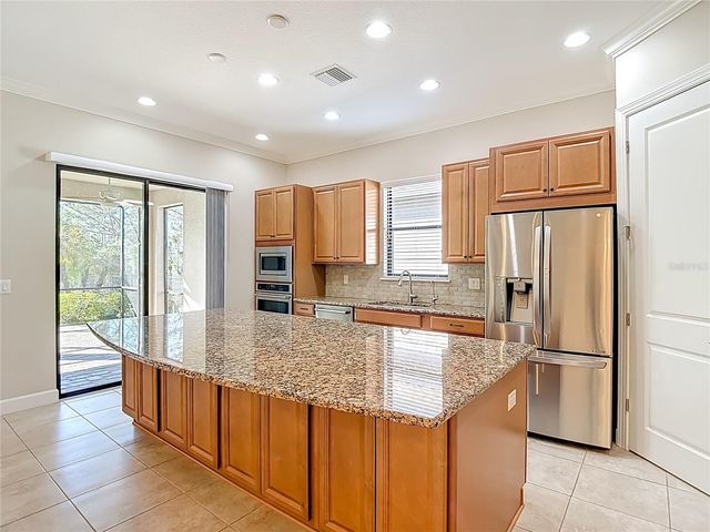 8613 GRAND ALBERATO ROAD, Tampa, FL 33647