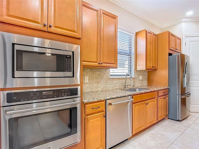 8613 GRAND ALBERATO ROAD, Tampa, FL 33647