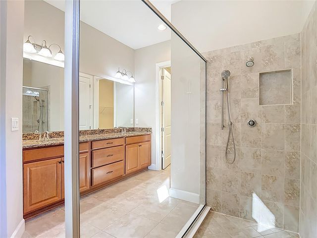 8613 GRAND ALBERATO ROAD, Tampa, FL 33647