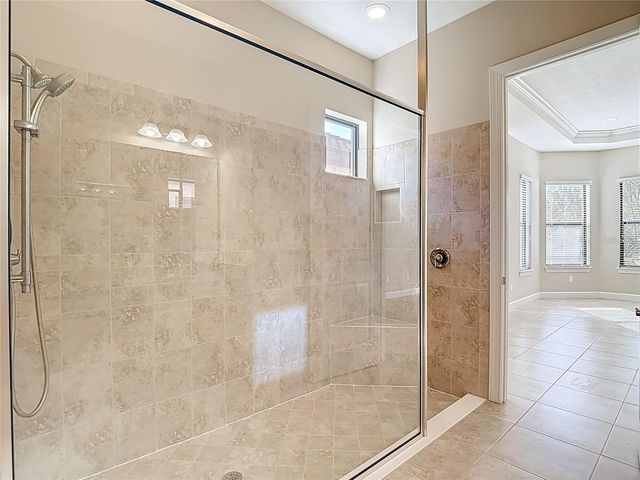 8613 GRAND ALBERATO ROAD, Tampa, FL 33647