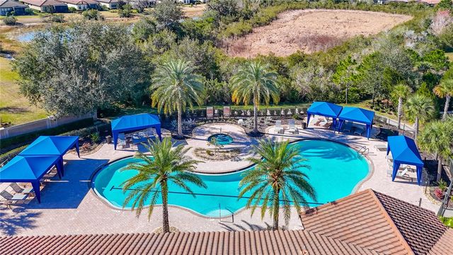 8613 GRAND ALBERATO ROAD, Tampa, FL 33647