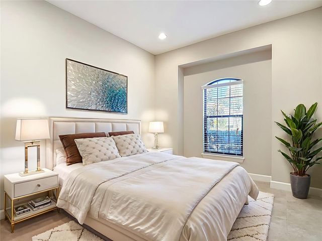 8613 GRAND ALBERATO ROAD, Tampa, FL 33647