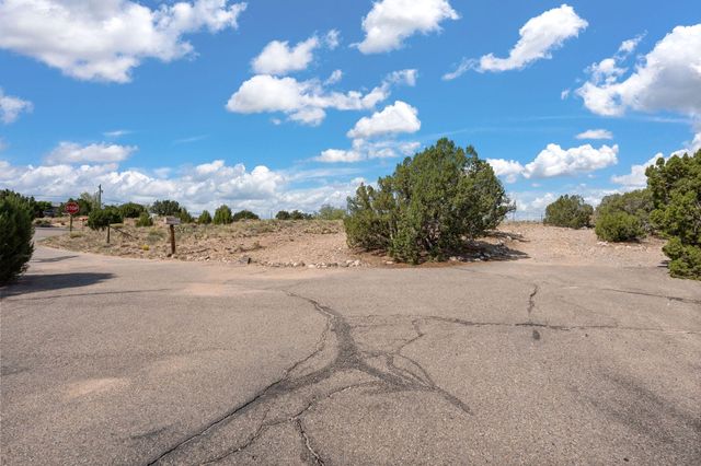 215 STATE HIGHWAY 165, Placitas, NM 87043