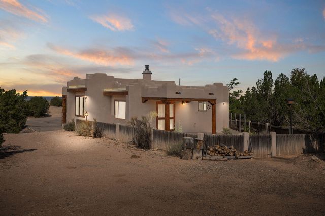 215 STATE HIGHWAY 165, Placitas, NM 87043