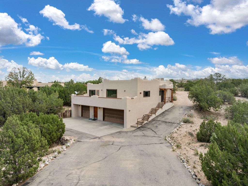 215 STATE HIGHWAY 165, Placitas, NM 87043