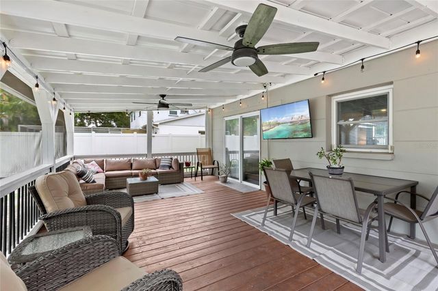 15437 BEDFORD CIRCLE W, Clearwater, FL 33764