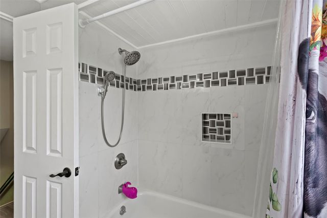 15437 BEDFORD CIRCLE W, Clearwater, FL 33764