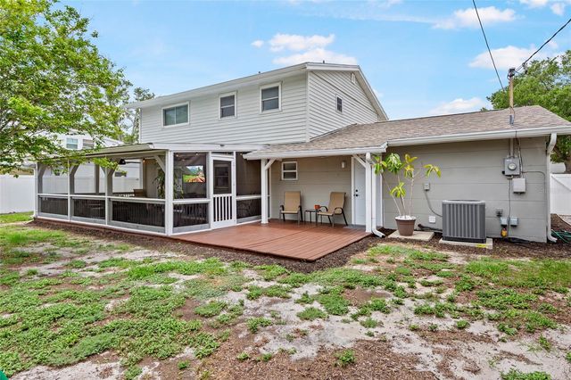 15437 BEDFORD CIRCLE W, Clearwater, FL 33764