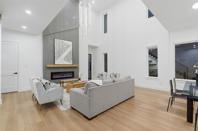 2212 Marburg Street, Dallas, TX 75215