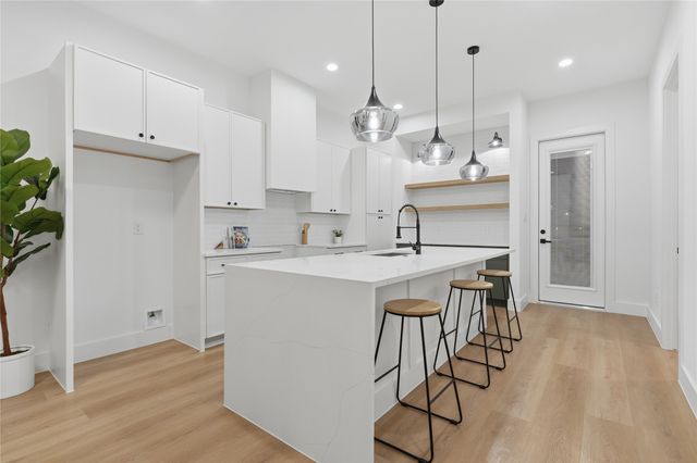 2212 Marburg Street, Dallas, TX 75215