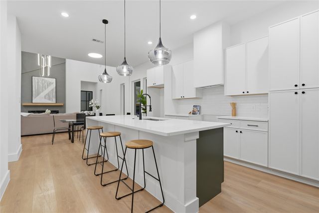 2212 Marburg Street, Dallas, TX 75215