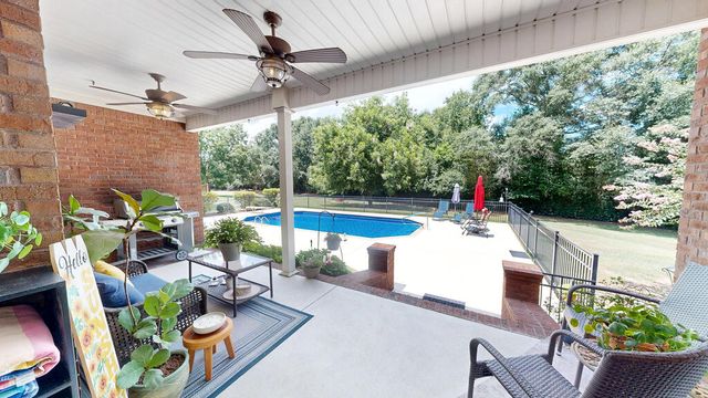 80 Easy Street, Dothan, AL 36305