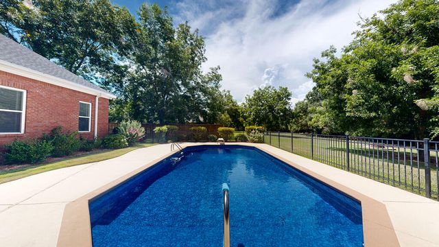 80 Easy Street, Dothan, AL 36305