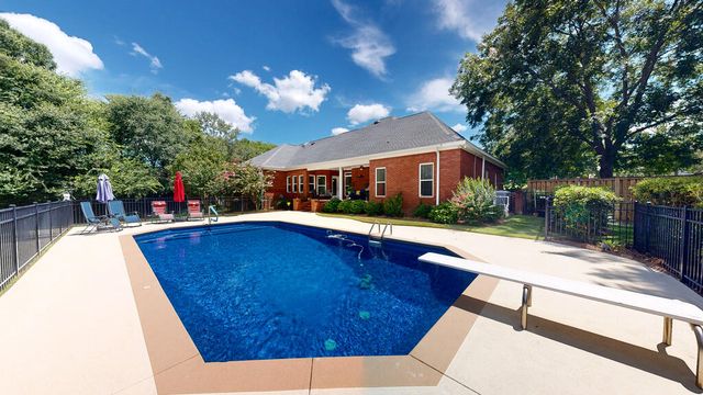 80 Easy Street, Dothan, AL 36305