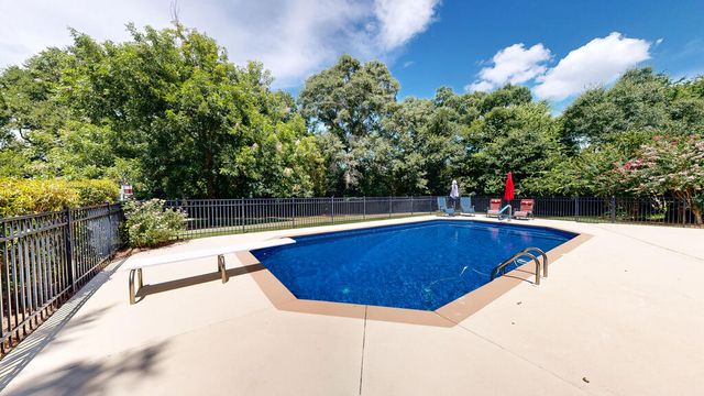 80 Easy Street, Dothan, AL 36305