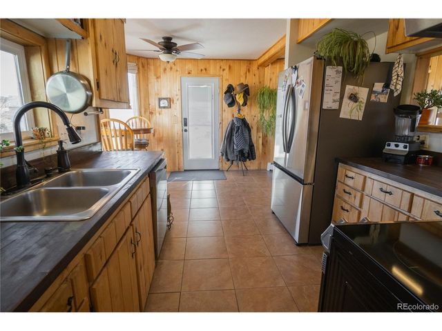 32500 Oak Ave, Blanca, CO 81123