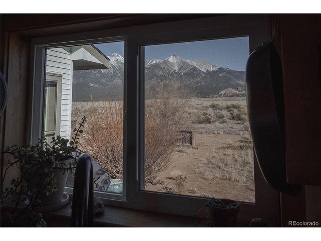 32500 Oak Ave, Blanca, CO 81123